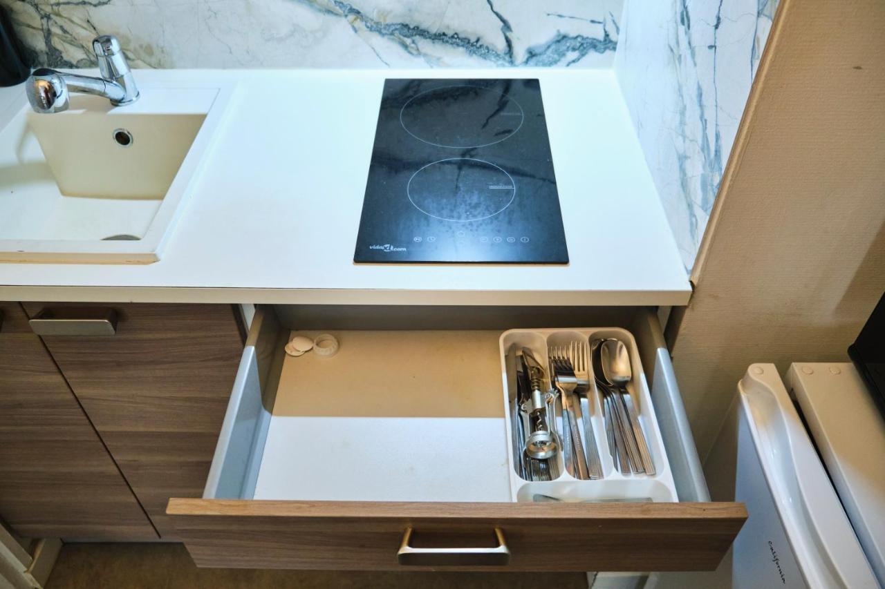 Suite Hanoi Villeurbanne Exterior foto